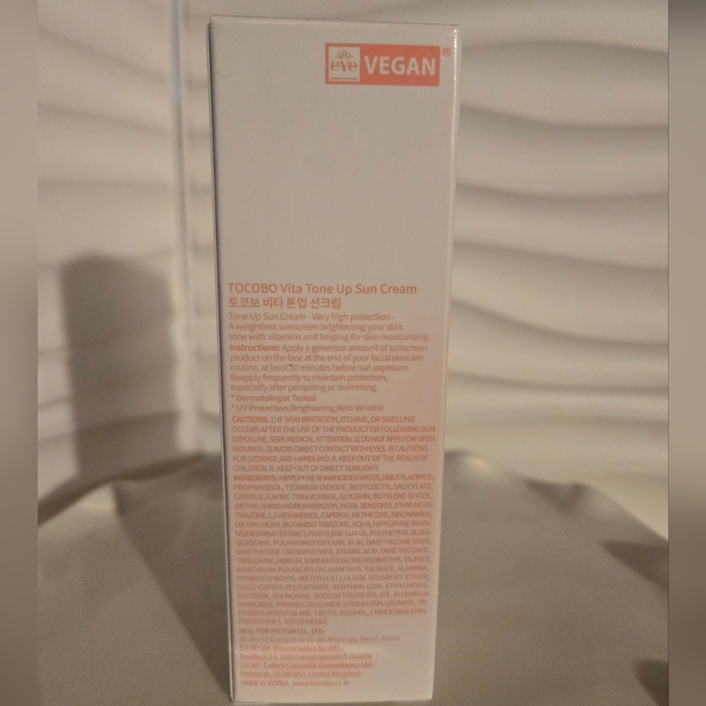 Tocobo Vita Tone Up Sun Cream - Picture 3 of 5